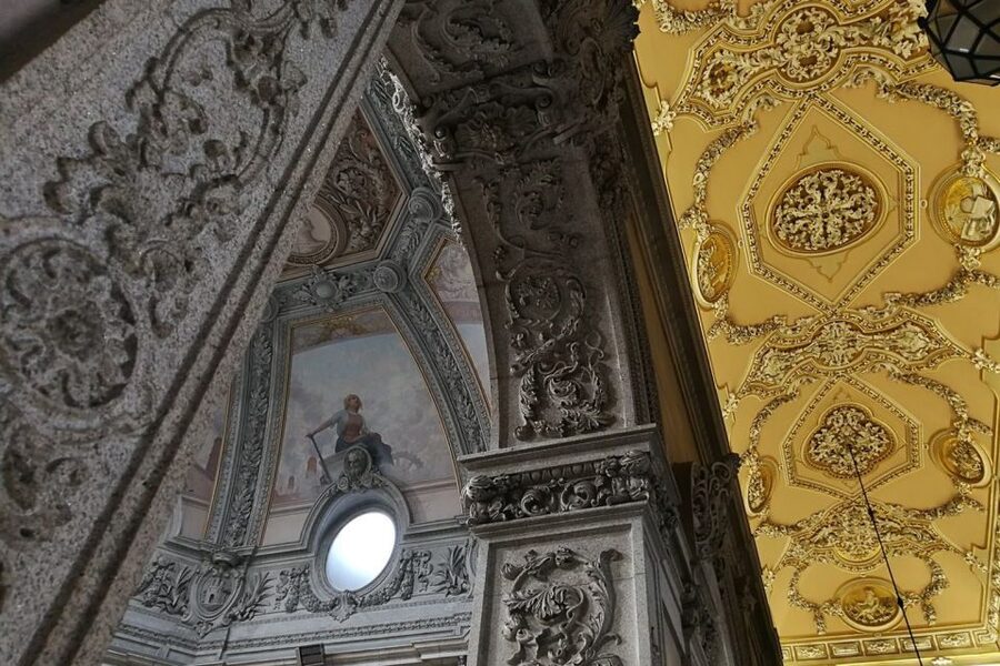 Porto Private Walking Tour with Fast Track to Lello - Price, pace, and who should book