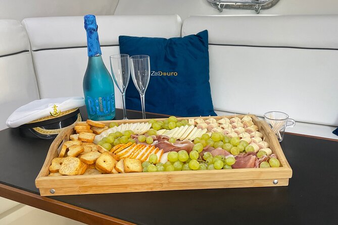 Porto: Private Yacht Cruise with Local Wine, Snacks and 6 Bridges - Timing, weather, and the best kind of day