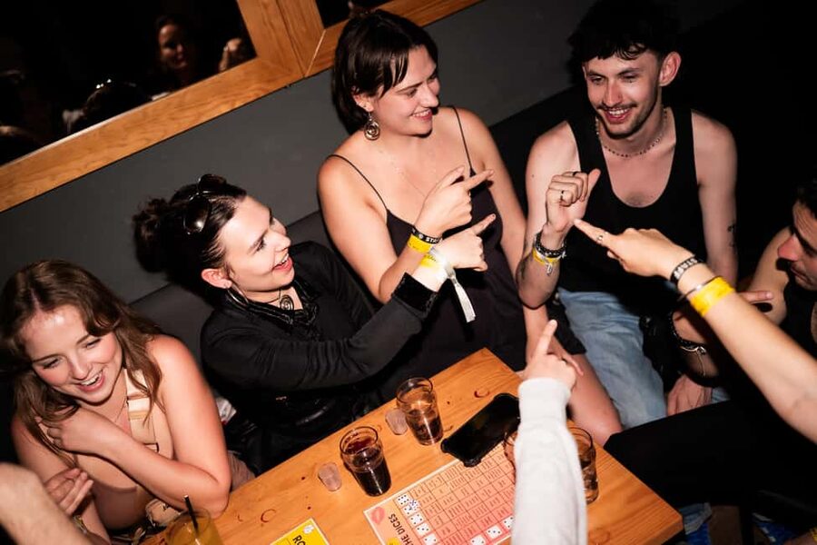Porto: Pub Crawl with 7 Drinks, Games, and VIP Club Entry - Rua da Galeria de Paris and the central bar circuit