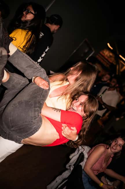 Porto: Pub Crawl with 7 Drinks, Games, and VIP Club Entry - What $20 buys you in Porto