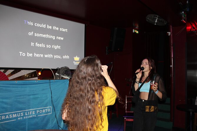 Porto Pubcrawl: 5h,7 Drinks,4 bars &Skip the line Club Entry - Group size, pace, and the Saturday question