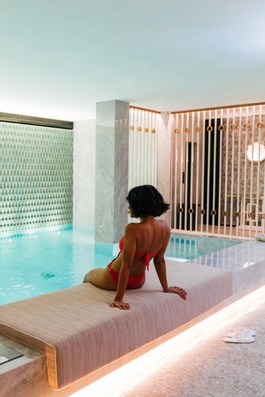 Porto: Relaxing by the pool, sauna and steam room - A Small-Group Experience for Two