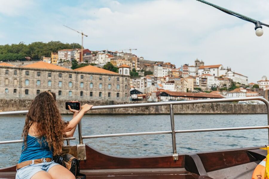 Porto: River Douro 6 Bridges Cruise - Commentary, audio, and the level of information