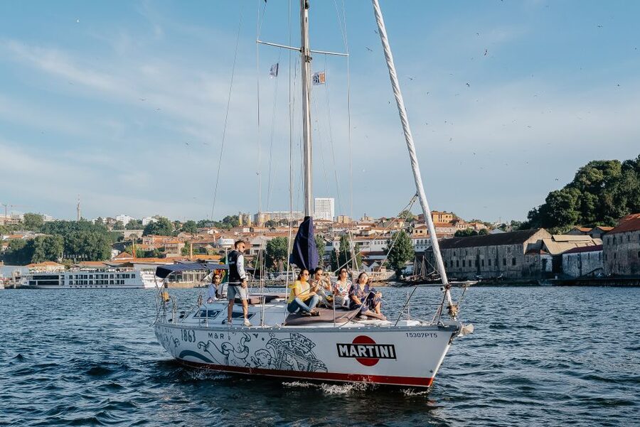 Porto: Romantic Sailboat Cruise - Dom Luís I Bridge from the water