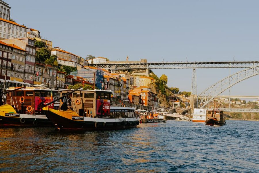 Porto: Romantic Sailboat Cruise - What to bring for a comfortable cruise
