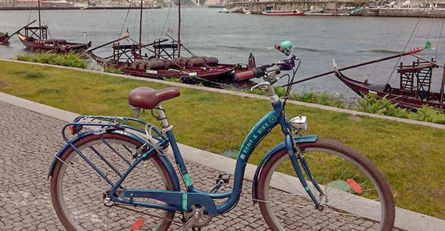 Porto: Self-Guided Bike and Boat Tour with Port Wine Tasting - Afurada, where the day slows down