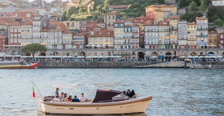 Porto: Six Bridges Douro River Cruise with Drinks - Who should book this Douro cruise?