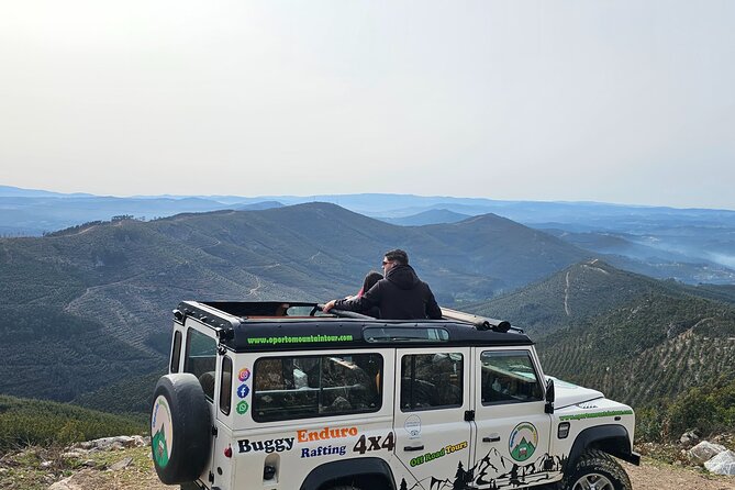 Porto: Small Group 4x4 Tour in Oporto Mountains - Offroad - Cookies, vinho verde, and the local finish