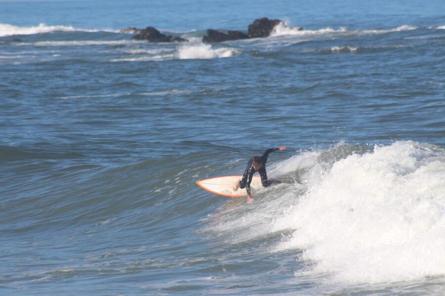 Porto: Small Group Surf Lesson with Transportation - A quick lesson before the water