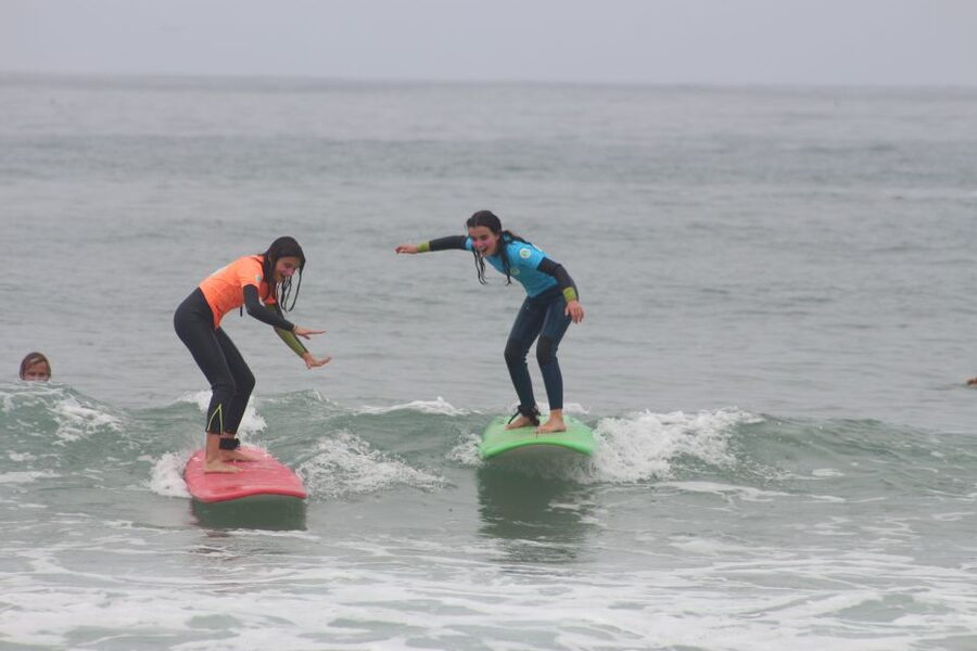 Porto: Small Group Surf Lesson with Transportation - What your first waves feel like