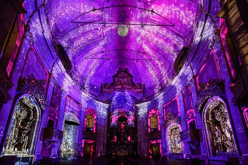 Porto: Spiritus Multimedia Show Entry Ticket - Choosing your seat inside the church