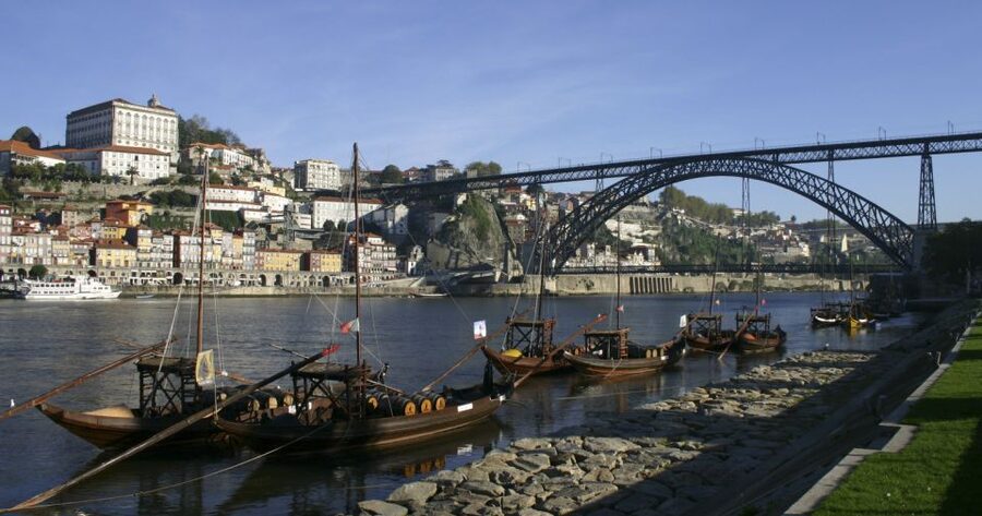 Porto Sunset Bike Tour - Guides and the pace of the ride