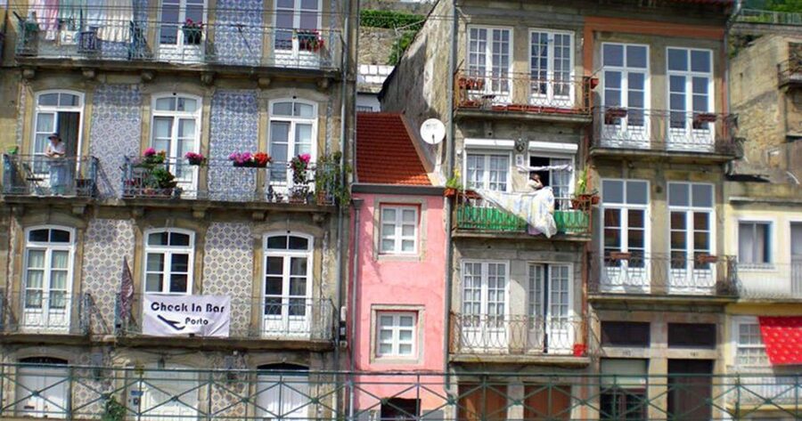 Porto Sunset Bike Tour - The Douro waterfront has the best early views
