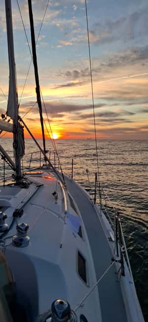 Porto: Sunset Sailboat Tour with Welcome Drink - Alfandega, Ribeira, and Porto’s riverfront