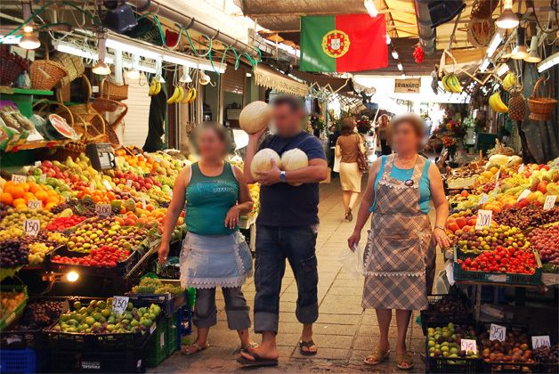 Porto: Tapas Tour (3h30) - Starting at Bolhão Market with a glass of vinho verde