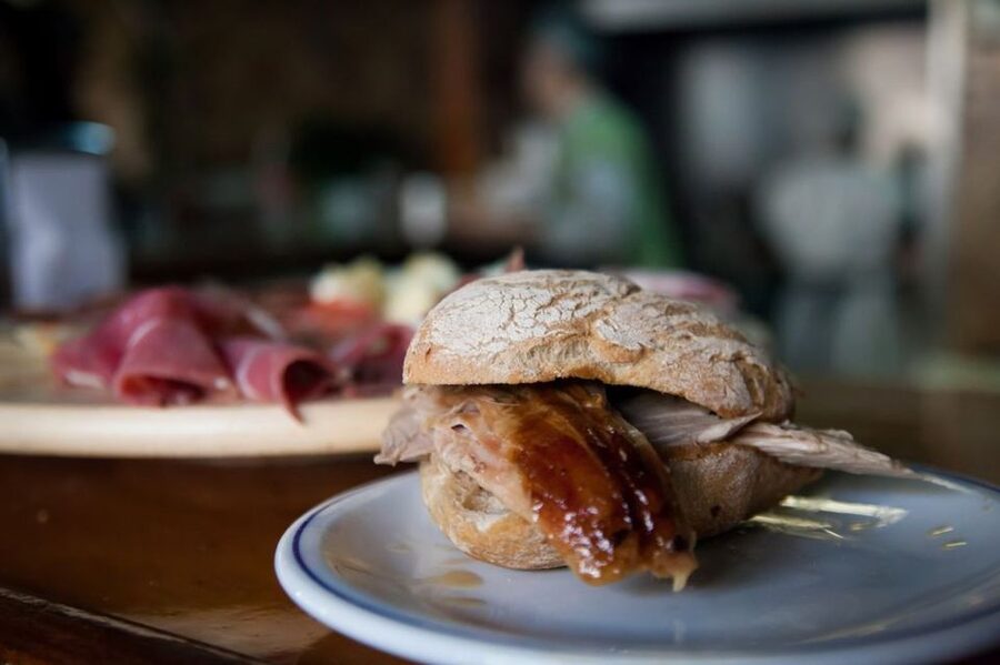 Porto: Tapas Tour (3h30) - Pastry stops on Santa Catarina and Rua Formosa