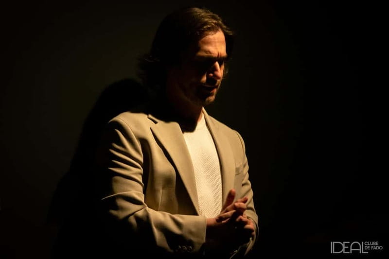 Porto: The highest-rated traditional fado concert (downtown) - Why the intimate room matters