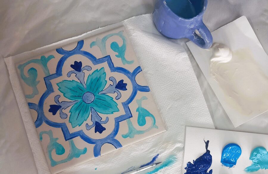 Porto: Tile Painting and Cocktails in Downtown Porto - Key points at a glance