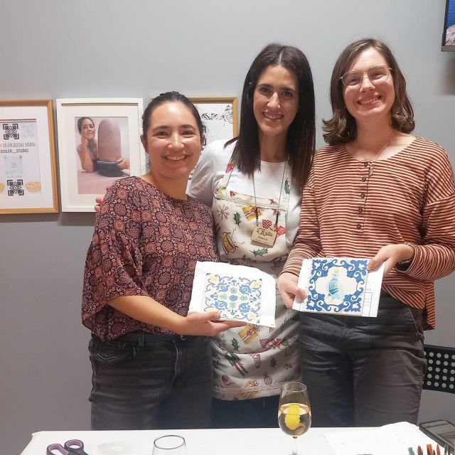 Porto: Tile Painting and Cocktails in Downtown Porto - What the two-hour schedule feels like