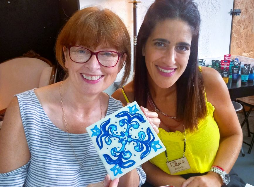 Porto: Tile Painting and Cocktails in Downtown Porto - Who should book this experience
