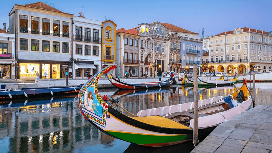 Porto to Lisbon with Aveiro-Coimbra-Fátima-Nazaré-Óbidos - Fátima: a place for quiet reflection