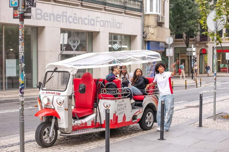 Porto Tour: A tour, a thousand stories in Tuk Tuk - 3h - Panoramic Views Without the Long Walk