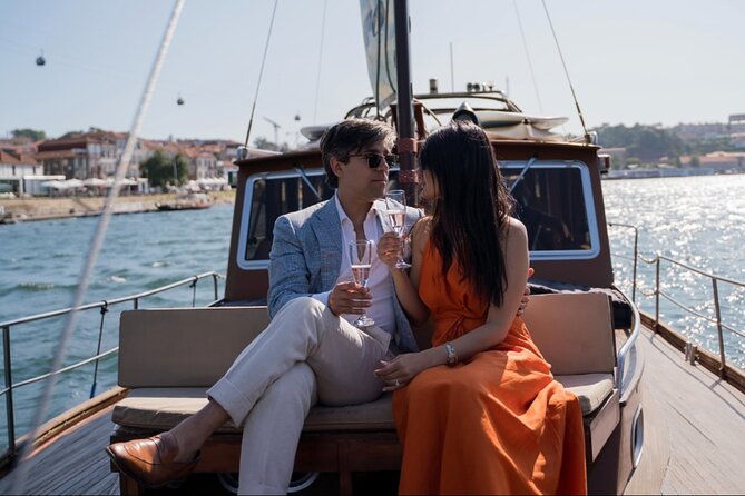 Porto: Tour on the Douro River in a Classic Boat - Why this small boat works so well on the Douro