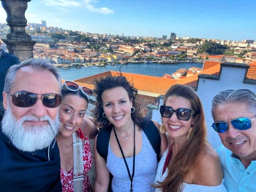 Porto tour with Port Wine tasting in a hidden wine cellar! - The optional Portuguese food pause