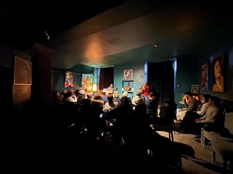Porto: Traditional Fado Show at Sao Bento with Port Wine - The musicians and the human side of the show