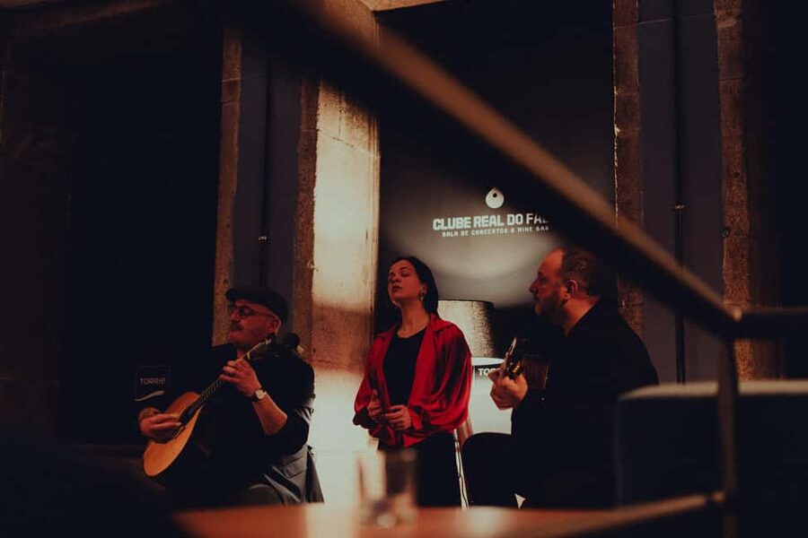 Porto: Traditional Fado Show with Welcome Drink - Key points to know before booking