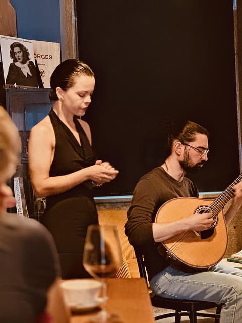 Porto: Traditional Fado Show with Welcome Drink - A welcome wine that keeps the focus on the music