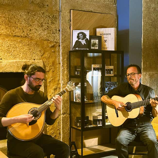Porto: Traditional Fado Show with Welcome Drink - Meeting near Cordoaria Garden and Clérigos Tower