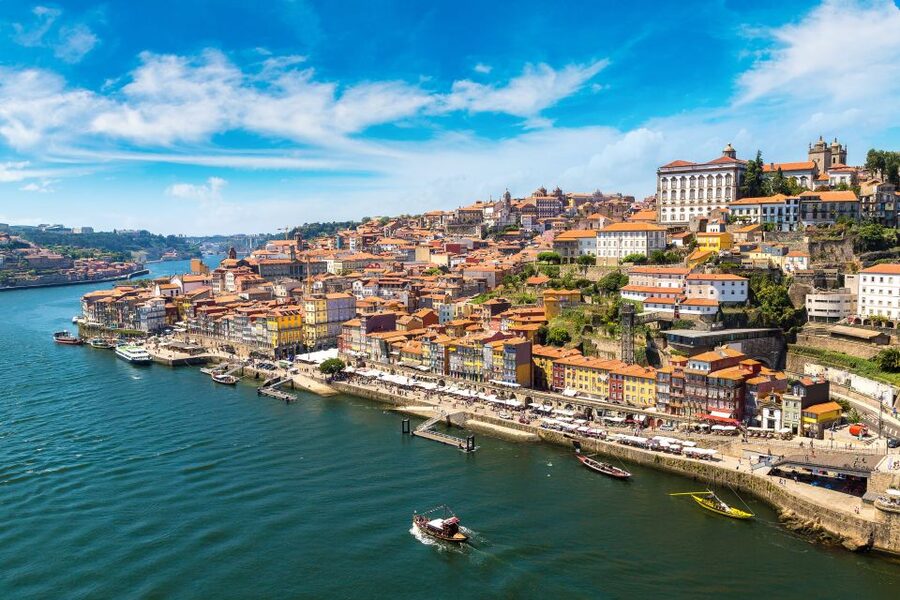 Porto: Tuk-Tuk Tour, Douro River Cruise, and Wine Tasting - What the strongest parts have in common