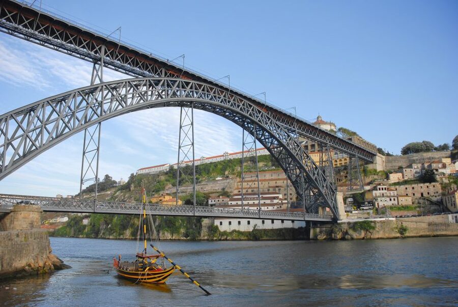Porto: Tuk-Tuk Tour, Douro River Cruise, and Wine Tasting - Should you book it?