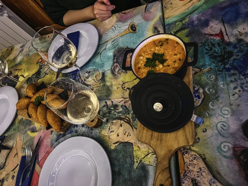 Porto: Walking Dinner Tour with Family-Owned Restaurants - What $104 buys you