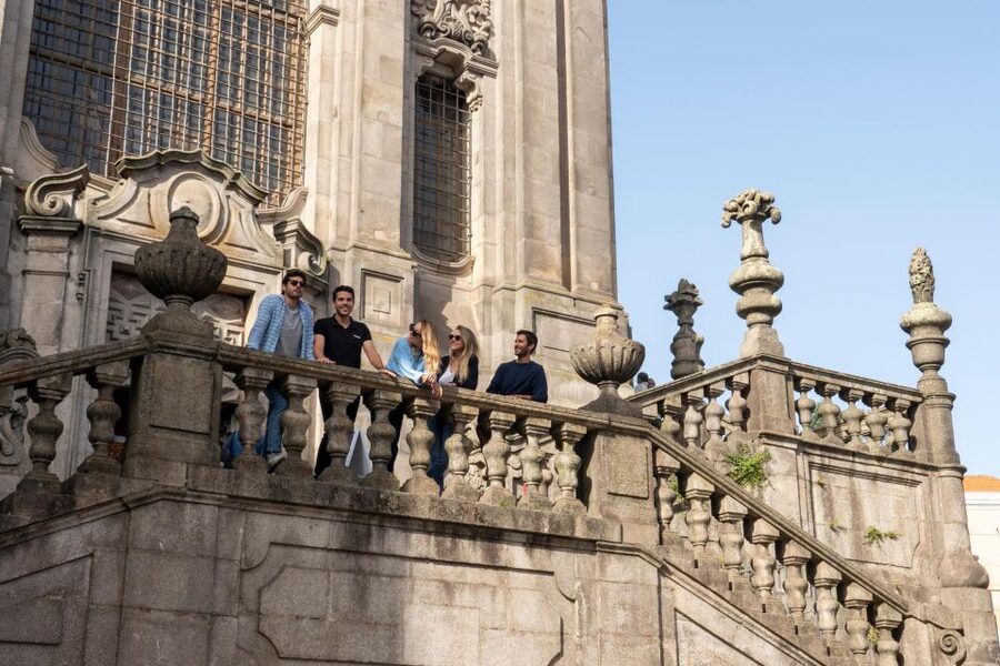 Porto: Walking Tour, Lello Bookshop, Boat and Cable Car - São Bento Station and the tiled story of Porto