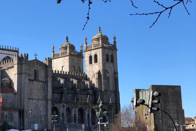 Porto Walking Tour - Salazar, the court, and Porto’s political past