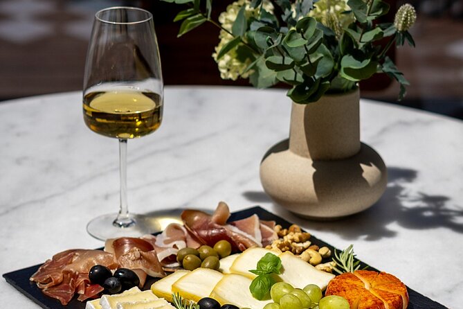 Porto Wine Tasting Experience with Portuguese Tapas Plate - What the 1.5-hour schedule feels like