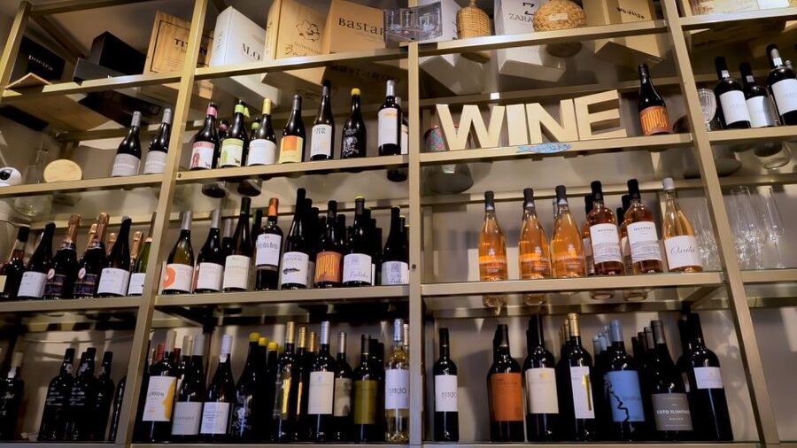 Porto: Wine Tour & One Hour Fado Show | All Included - A first drink in a century-old café