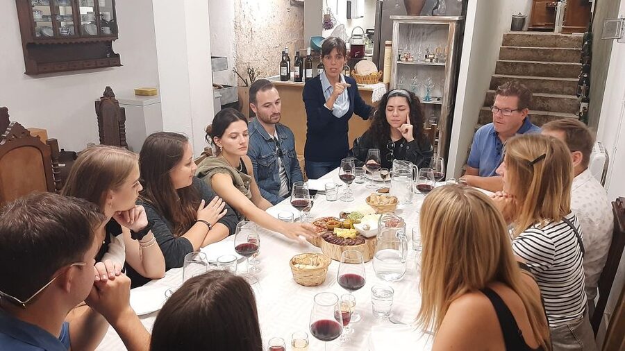 Portuguese Wine Tasting w Local Cheese & Cold Cuts pairing - How the 90-minute tasting unfolds