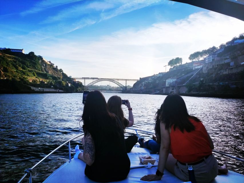 Private boat tour: 6 Bridges, Gondomar,Douro with Sunset Opt - The price at $264 per group
