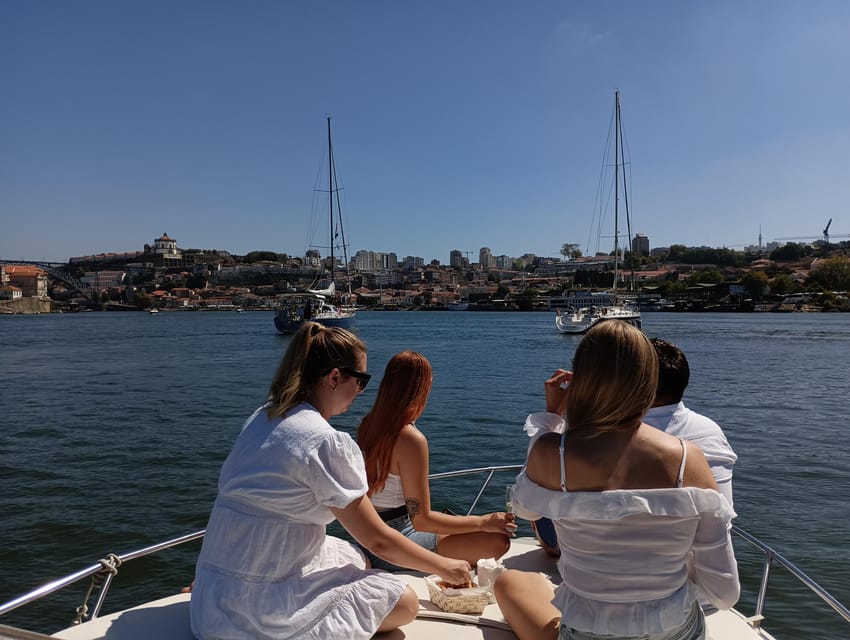 Private boat tour: 6 Bridges, Gondomar,Douro with Sunset Opt - Who will enjoy this cruise most