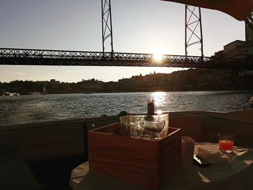 Private Boat Trip for 2 with Tasting in Porto -Sunset Option - Foz do Douro brings the river out to the Atlantic