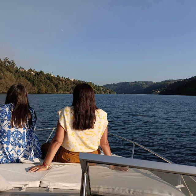 Private Boat Trip for 2 with Tasting in Porto -Sunset Option - Porto’s old waterfront is best seen from below