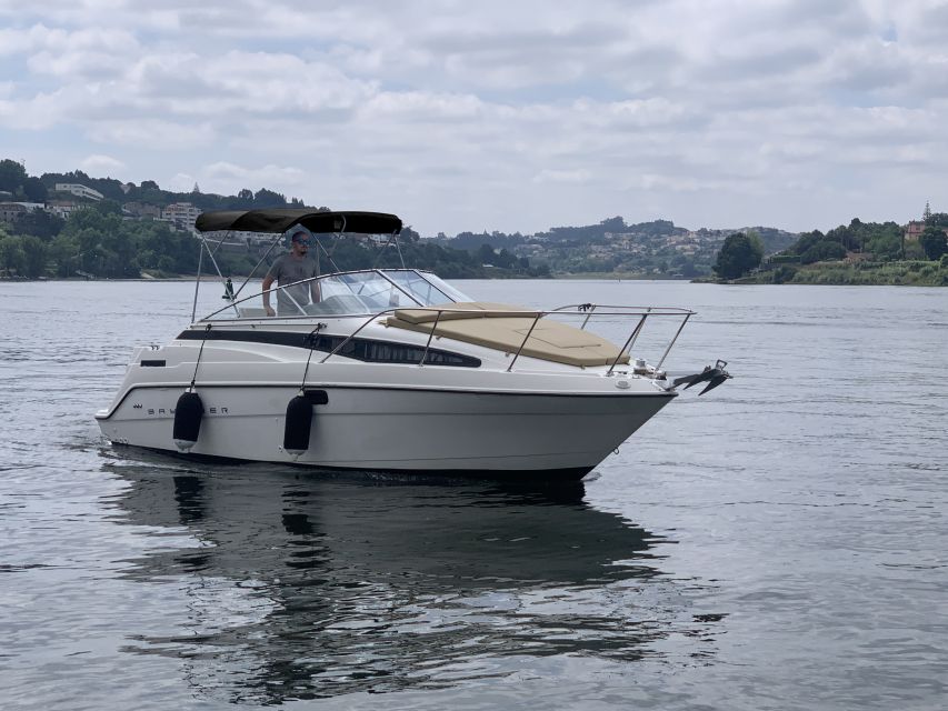 Private Cruise in Rio Douro - 2 hours - Up to 8 Passengers - Marina do Freixo and the Practical Start