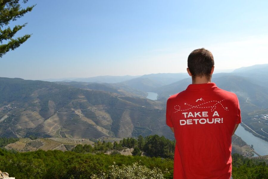 Private Douro Valley 4WD Tour with Wine Tasting and Picnic - A picnic at São Leonardo de Galafura