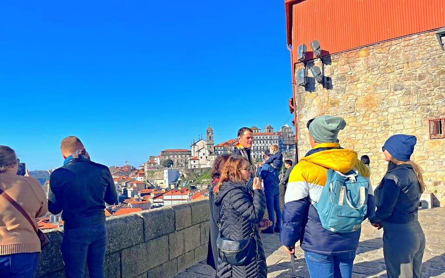 Private Walking Tour, highlights and secrets of Porto - Bolsa Palace and Rua das Flores