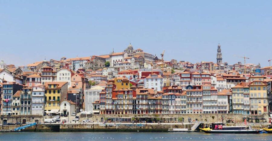 Private Walking Tour in Porto incl. Livraria Lello ticket - Santa Catarina, the Chapel of Souls, and Porto’s everyday side