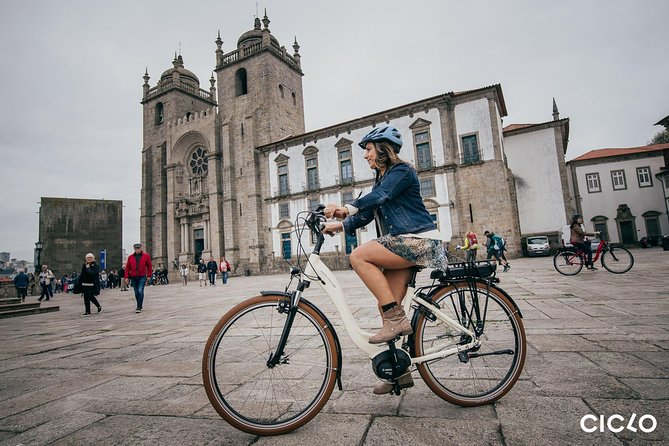 Rent an Electric Bike with Bosch motor - Starting on the Gaia side of the Douro