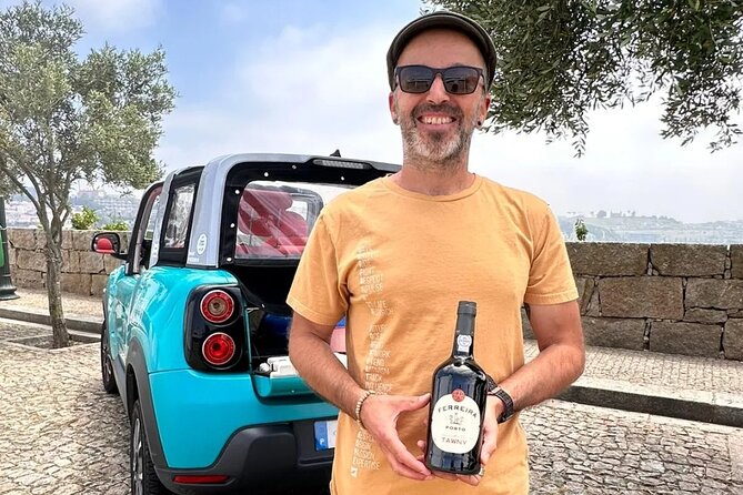 Ride through romantic Foz in an eco-friendly car - Why this E-Mehari ride works well in Porto